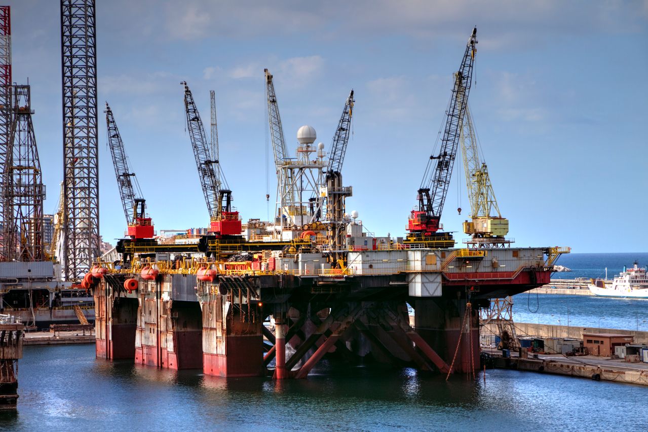 Semi-submersible drilling rig at dock